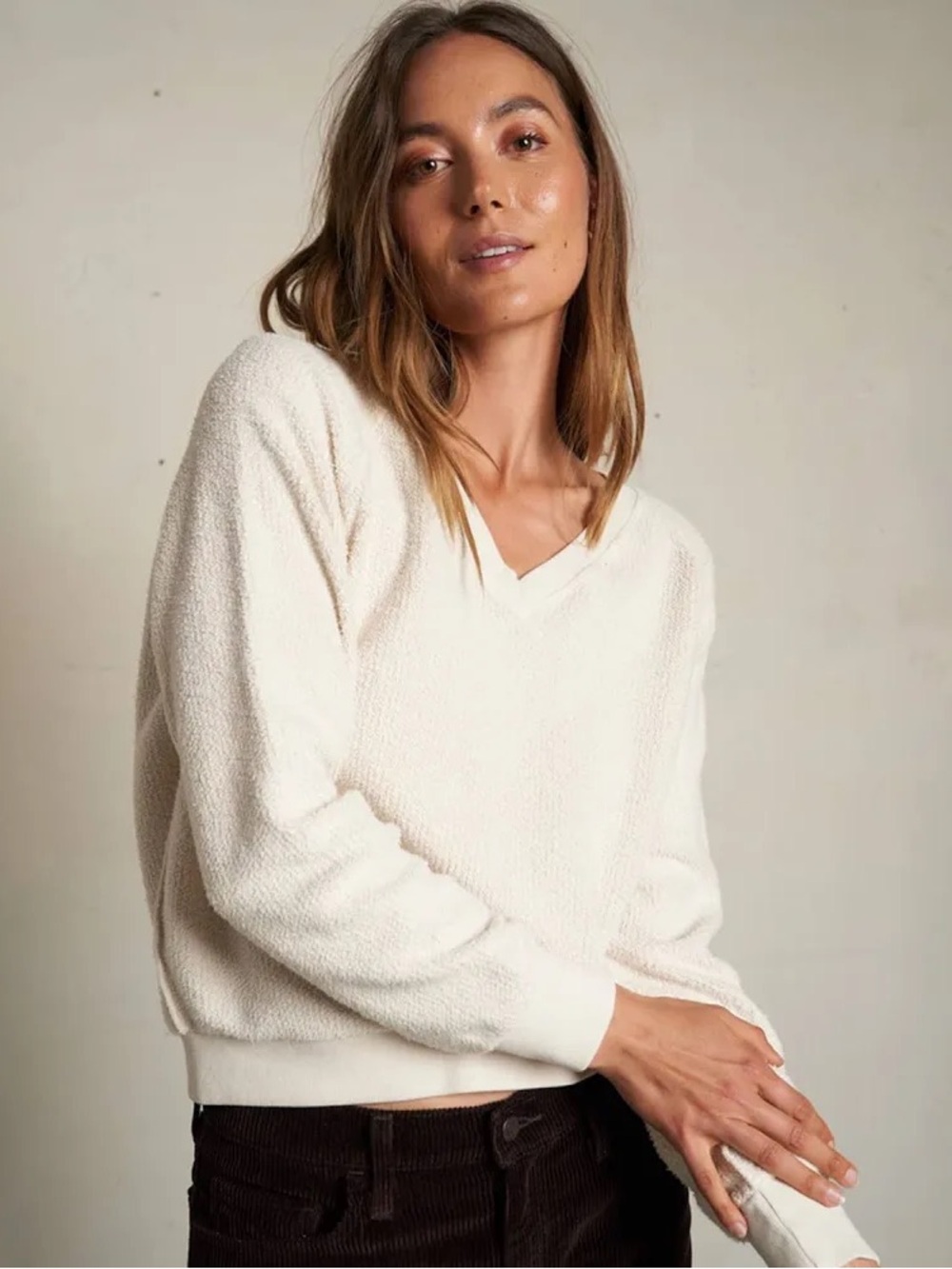 perfectwhitetee ZIGGY Ivory Sugar V-Neck Women's Sweater Medium Made in USA